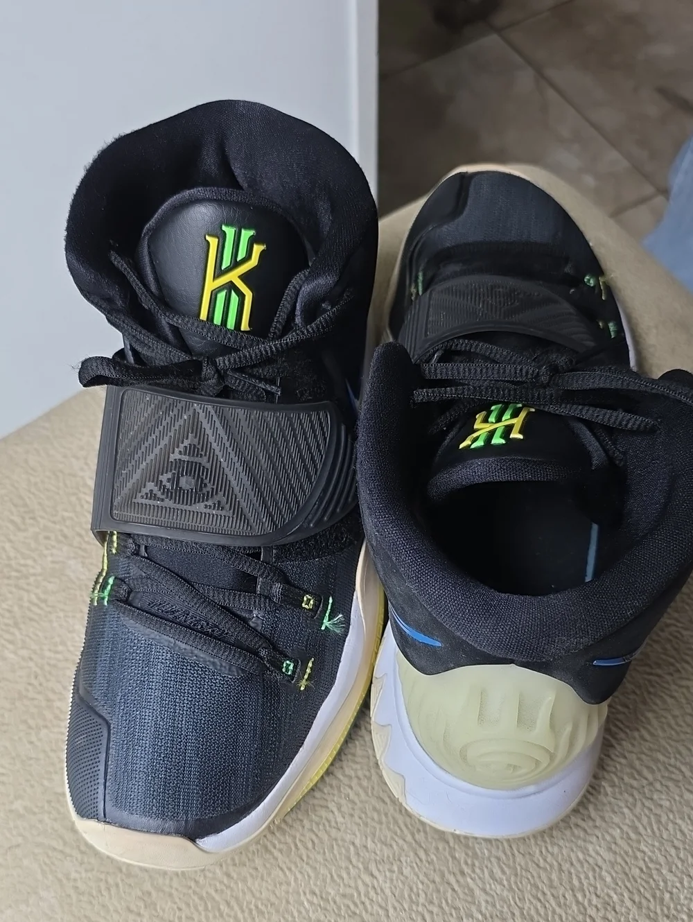Nike Black and Neon Green Kyrie Youth Basketball Shoes Item#1074
